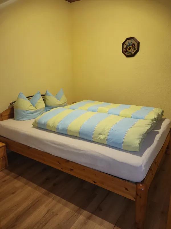 Zweites Schlafzimmer mit Doppelbett in Appartement 6